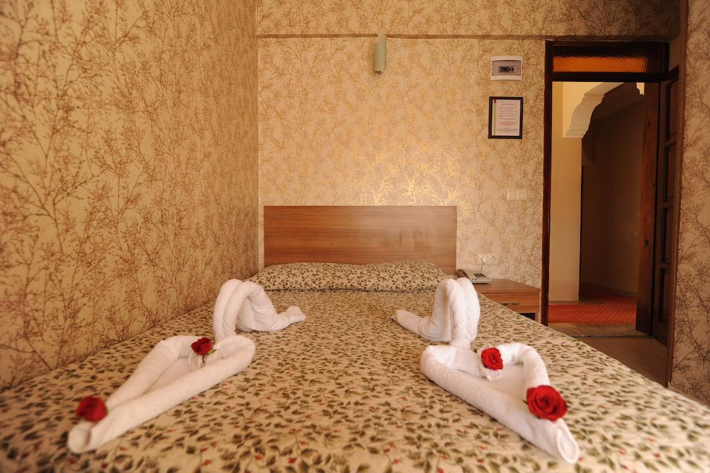 Og-Erim Hotel Кушадасы Экстерьер фото