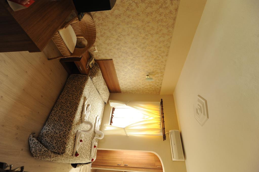 Og-Erim Hotel Кушадасы Экстерьер фото