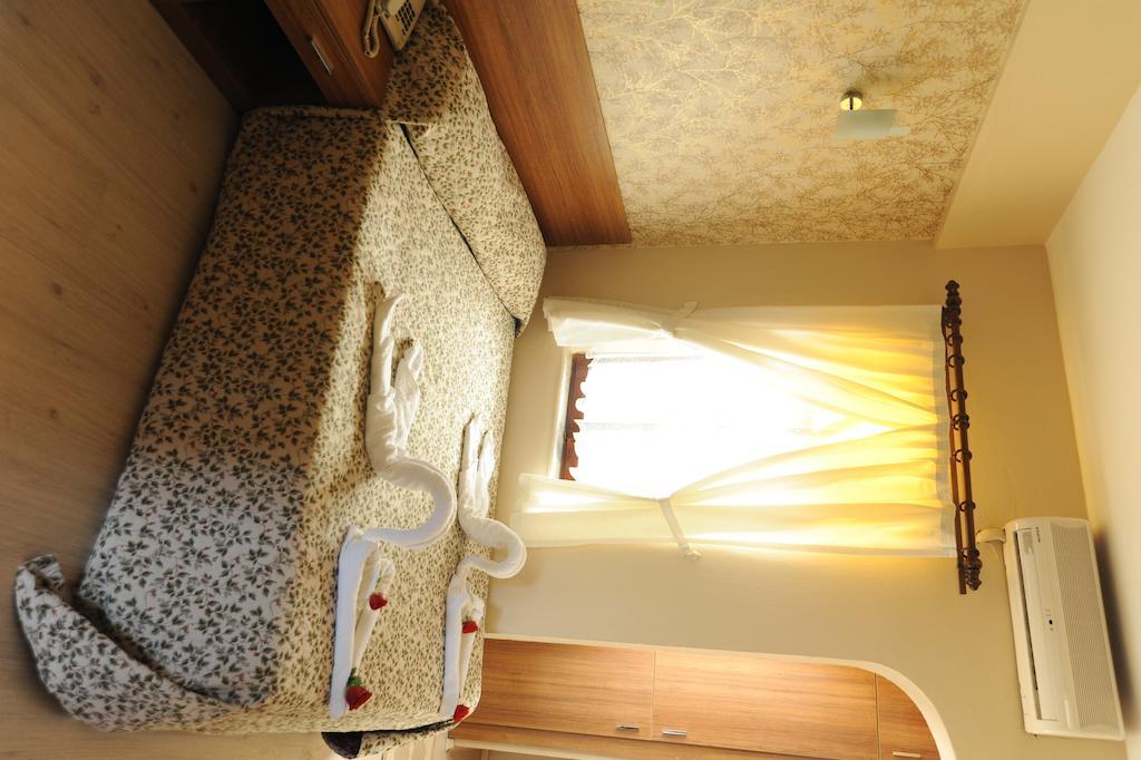 Og-Erim Hotel Кушадасы Экстерьер фото