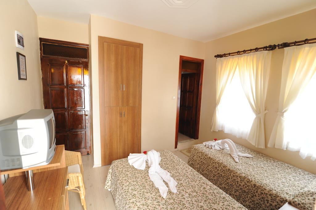 Og-Erim Hotel Кушадасы Экстерьер фото