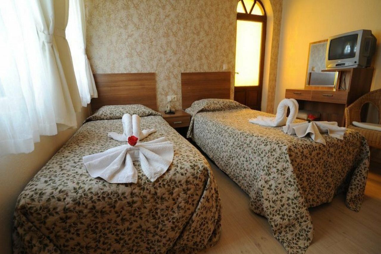 Og-Erim Hotel Кушадасы Экстерьер фото